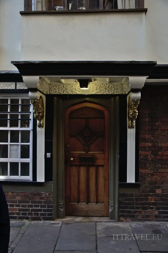 Oxford - Narnia doors