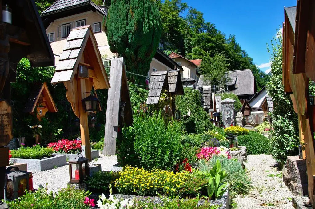 Hallstatt - Cemetery