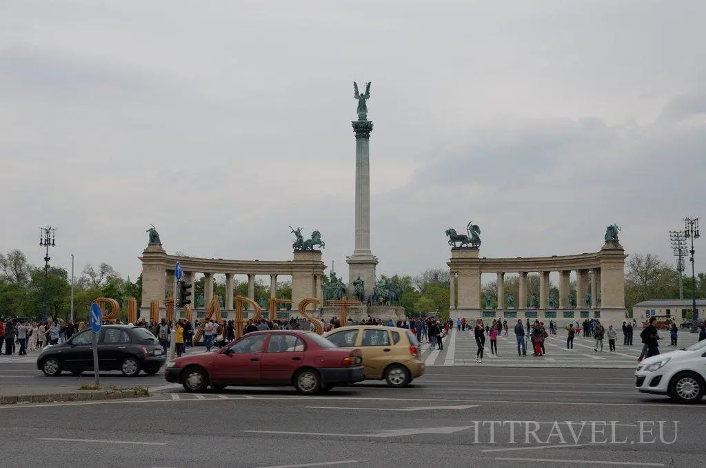 Heroes' Square