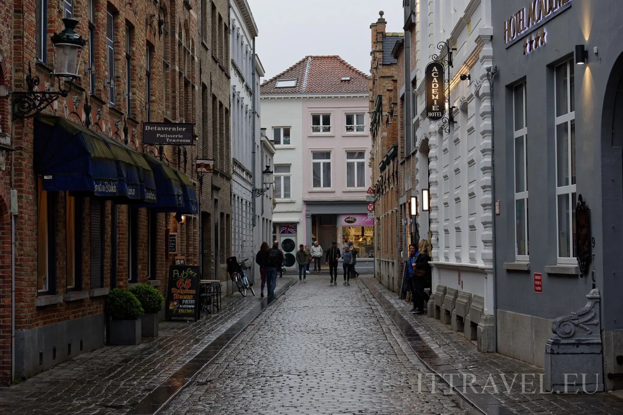 Bruges - Wijngaardstraat street