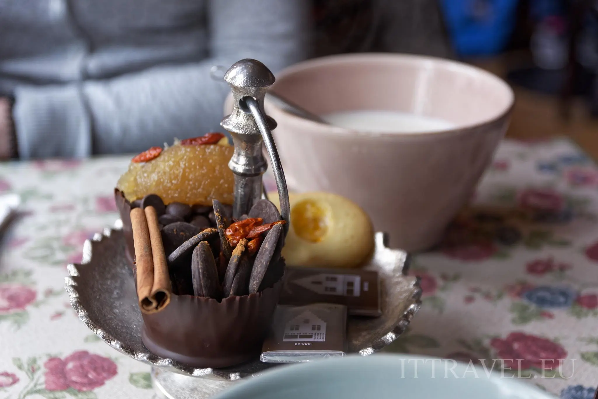 Chocolate to drink in many flavors.